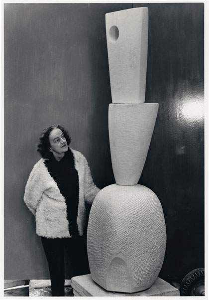 three-forms-vertical-offering-sculptures-barbara-hepworth